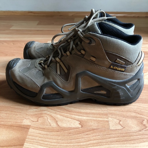 lowa bora gtx womens